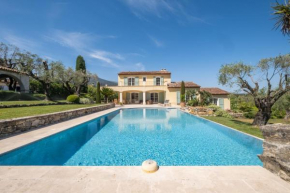 Jewel of 280m with Infinity Pool in Absolute Calm